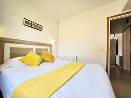 Villa in Riells Beach With Private Pool