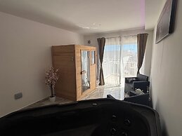 Alight Sauna and SPA Penthouse