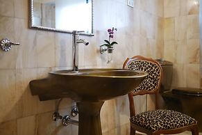 KH Lezama Suites