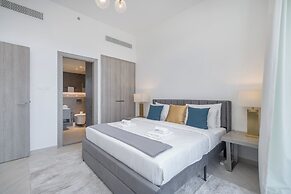 Luxury Stay At JVC with Pool & Gym