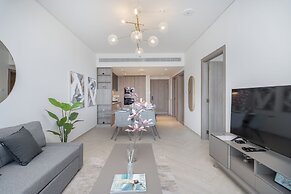 Luxury Stay At JVC with Pool & Gym