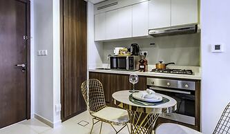 Manzil-1BR w Canal View near Dubai Mall