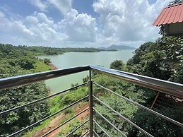 Shvas Island Resort
