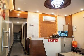 Hotel Madhav Palace