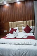 Hotel Madhav Palace