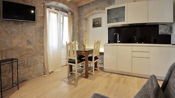 Room-triple Studio in the City Center