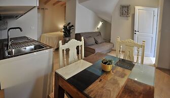 Room-triple Studio in the City Center