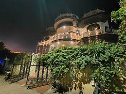 Naari Home Stay