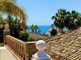 Villa With Pool, Walk to Beach, Restaurants, Shops
