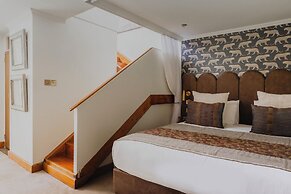 Hemingways Eden Residence