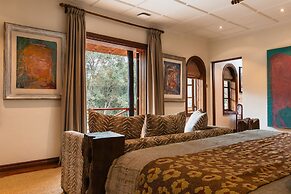 Hemingways Eden Residence