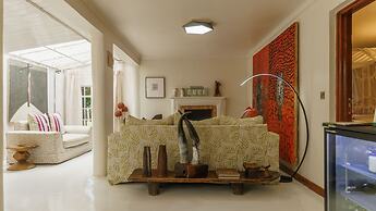 Hemingways Eden Residence