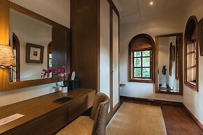 Hemingways Eden Residence