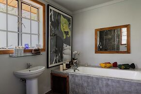 Hemingways Eden Residence