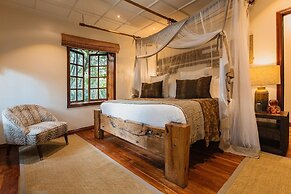 Hemingways Eden Residence