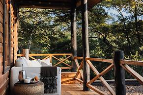 Hemingways Eden Residence
