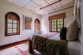 Hemingways Eden Residence