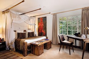 Hemingways Eden Residence