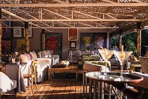 Hemingways Eden Residence