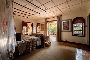 Hemingways Eden Residence