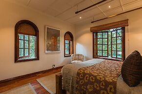 Hemingways Eden Residence