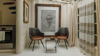Hemingways Eden Residence