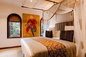 Hemingways Eden Residence