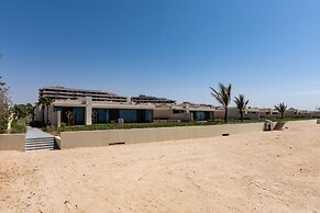 Exclusive 21 Ajman 4BR Villa w Private Pool and Beach