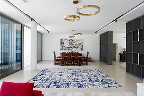 Exclusive 21 Ajman 4BR Villa w Private Pool and Beach