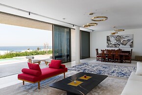 Exclusive 21 Ajman 4BR Villa w Private Pool and Beach
