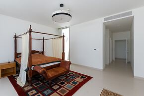 Exclusive 21 Ajman 4BR Villa w Private Pool and Beach