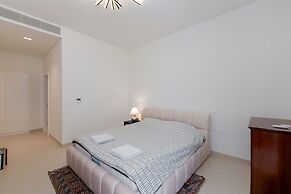 Exclusive 21 Ajman 4BR Villa w Private Pool and Beach