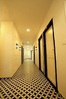 Hotel Indra Palace