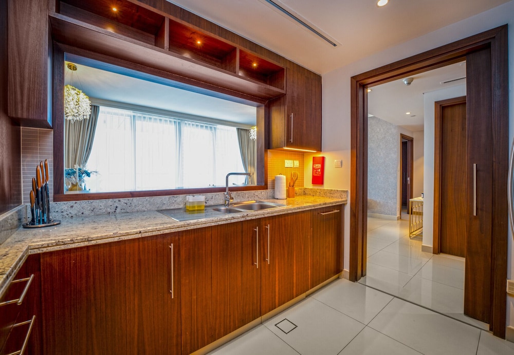 Easygo-upscale 2BR /iconic View Bldp03