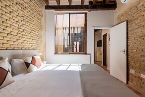 One&Lux Casa Barrabas