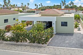 Villa Jasmijn  with private pool, at Mambo Beach