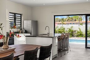 Villa Jasmijn  with private pool, at Mambo Beach