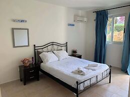Cassiopeia 3-Bedroom House on beach