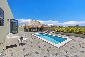 Villa Solana with private pool, Mambo Beach