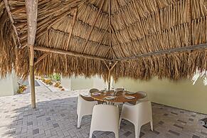 Villa Solana with private pool, Mambo Beach