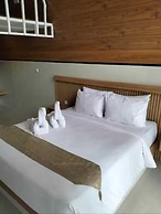 The central lovina hotel & restaurant