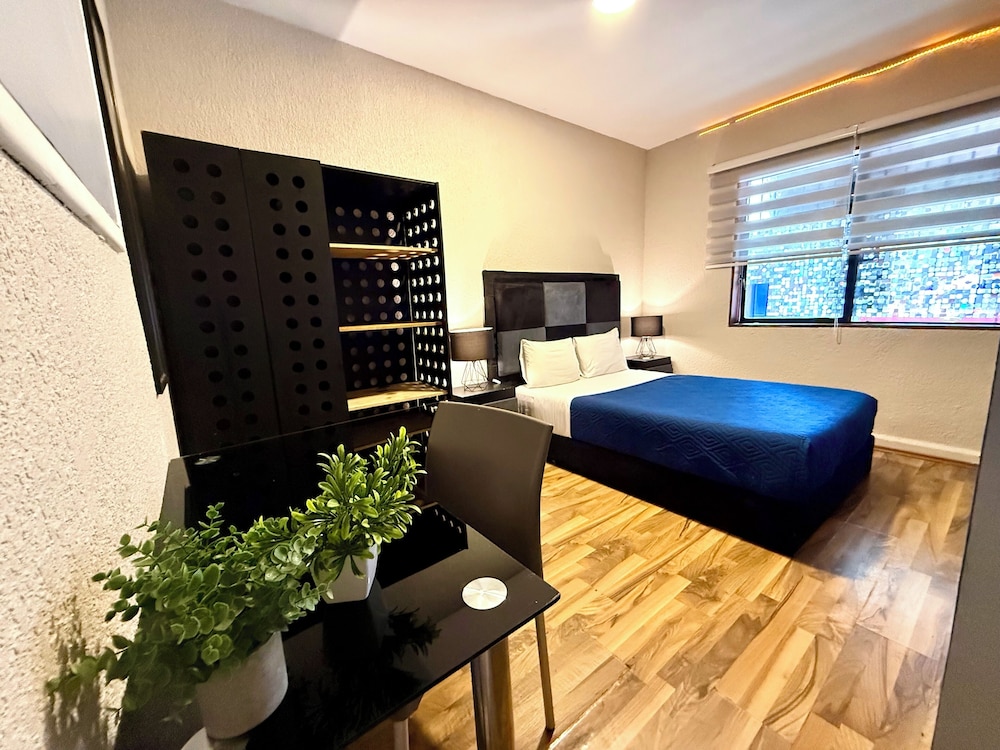 RHM Condesa