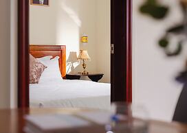 CandlePine Suites