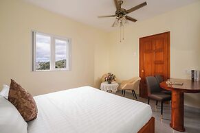 CandlePine Suites