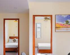 CandlePine Suites