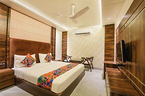 Fabhotel Ronald Inn