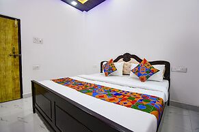 Fabhotel Geeta Bhawan