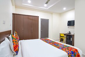 Fabhotel Frendz