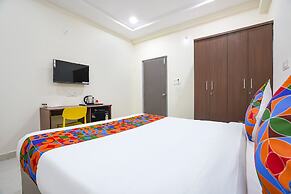 Fabhotel Frendz