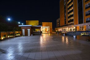 FabHotel Prime Spectrum Metro - With Pool | 5 mins Walk from Sector 75
